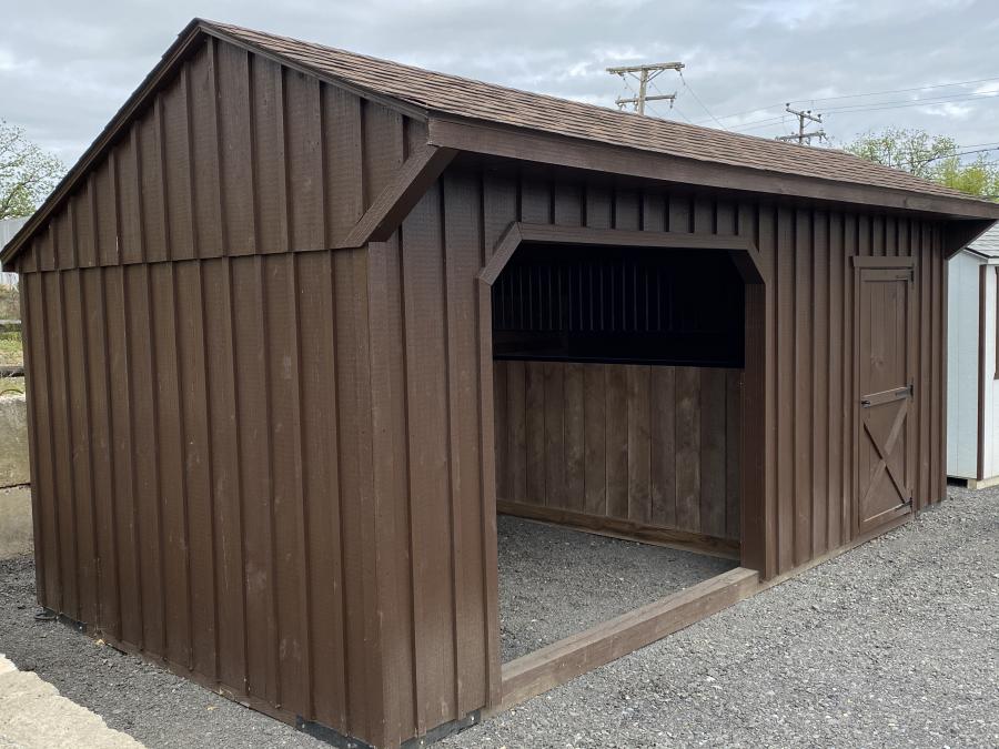 10x20 Quaker Horse Run In 