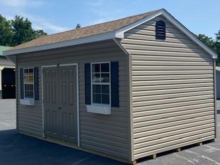 10x16 Quaker