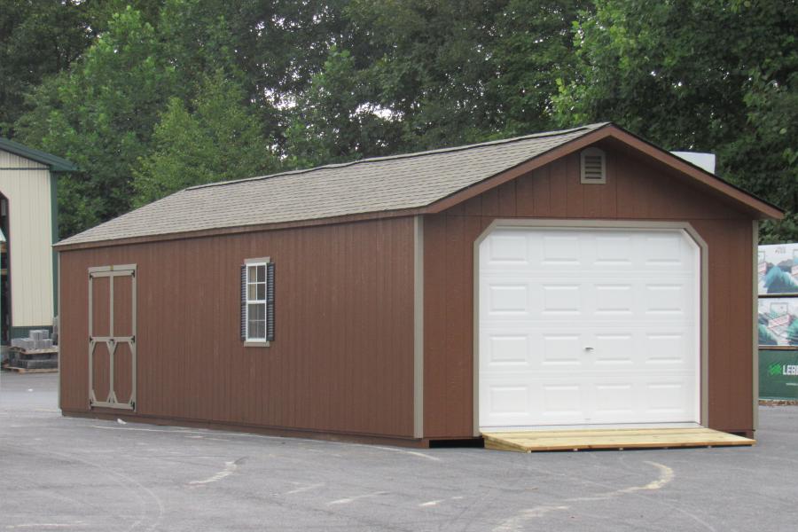 1 car garage with car