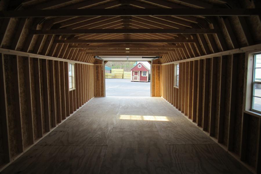 1 car garage with car