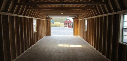 1 car garage with car